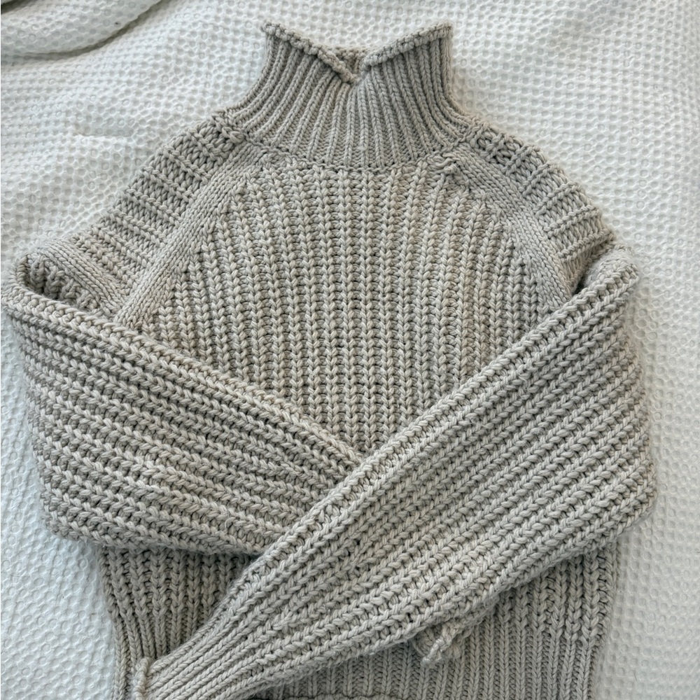 8 Sweaters Bundle - Picture 9 of 9